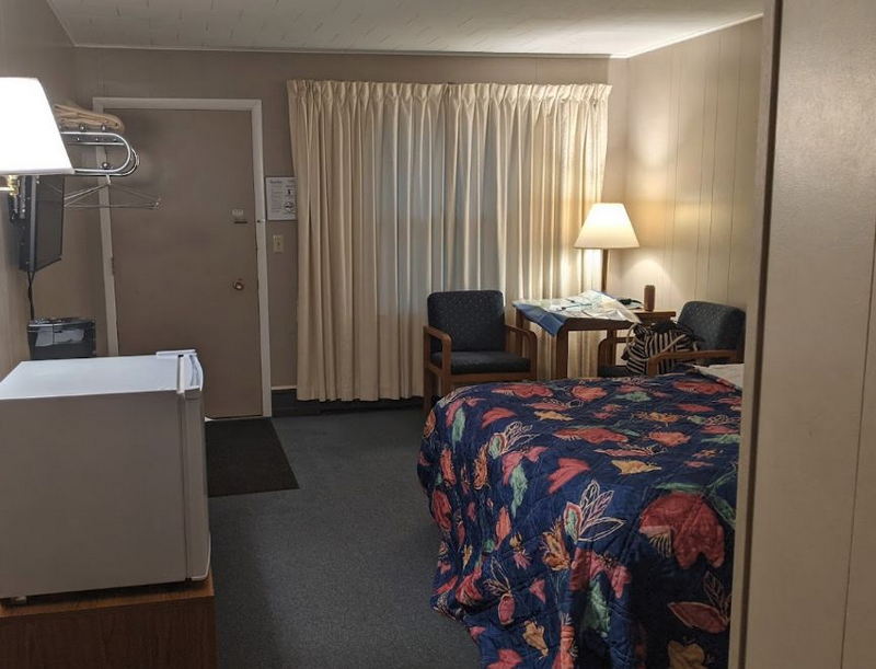 Bluffs Inn (Bluff View Motel) - From Web Listing (newer photo)